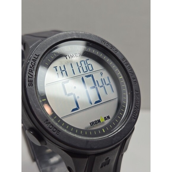 Timex Ironman Essential 30 Digital Watch WR 100M Indiglo Chronograph New Battery - Picture 4 of 11